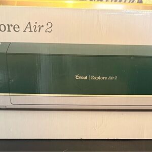 Cricut Explore Air 2 in Forest Green
